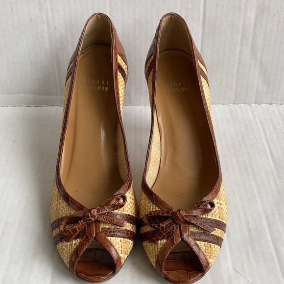 Stuart Weitzman Brown and Tan Heels - Picture 3 of 16